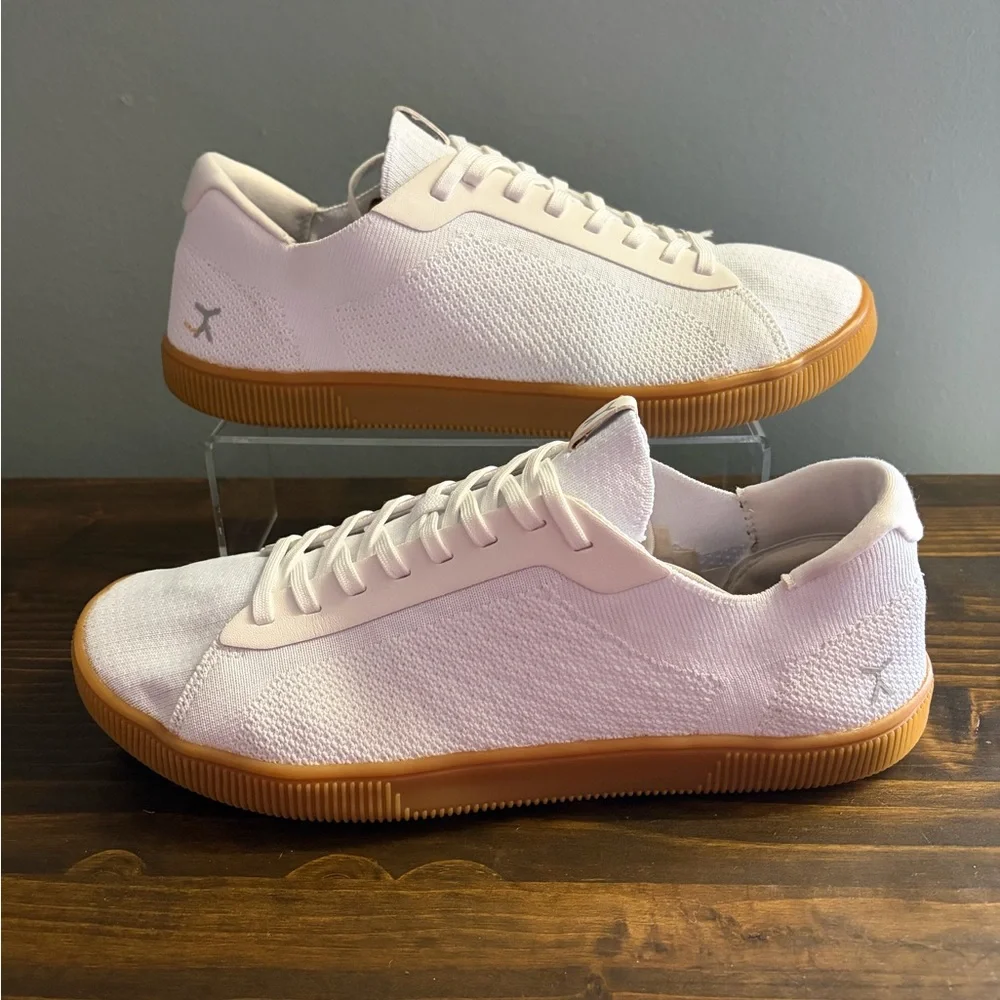 Flux footwear Adapt Knit Trainer White with Gum Sole Textured Comfort Insole